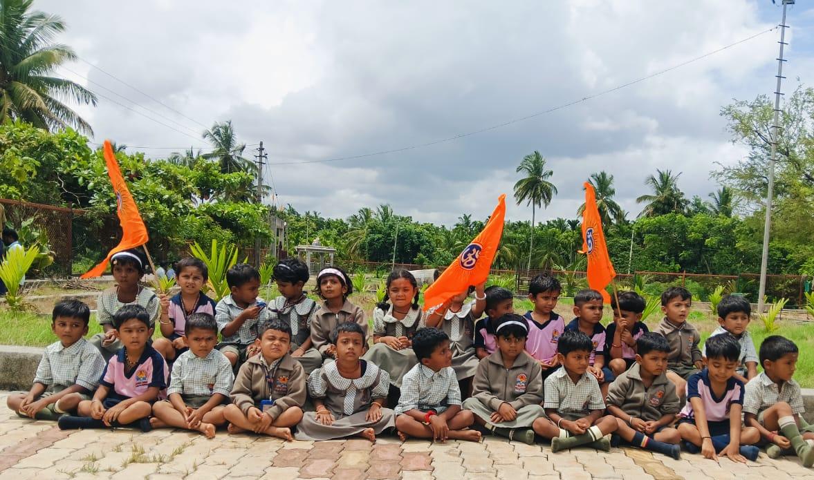 RVK – Hangal Organised Educational Trip to U-Kg Students (2)