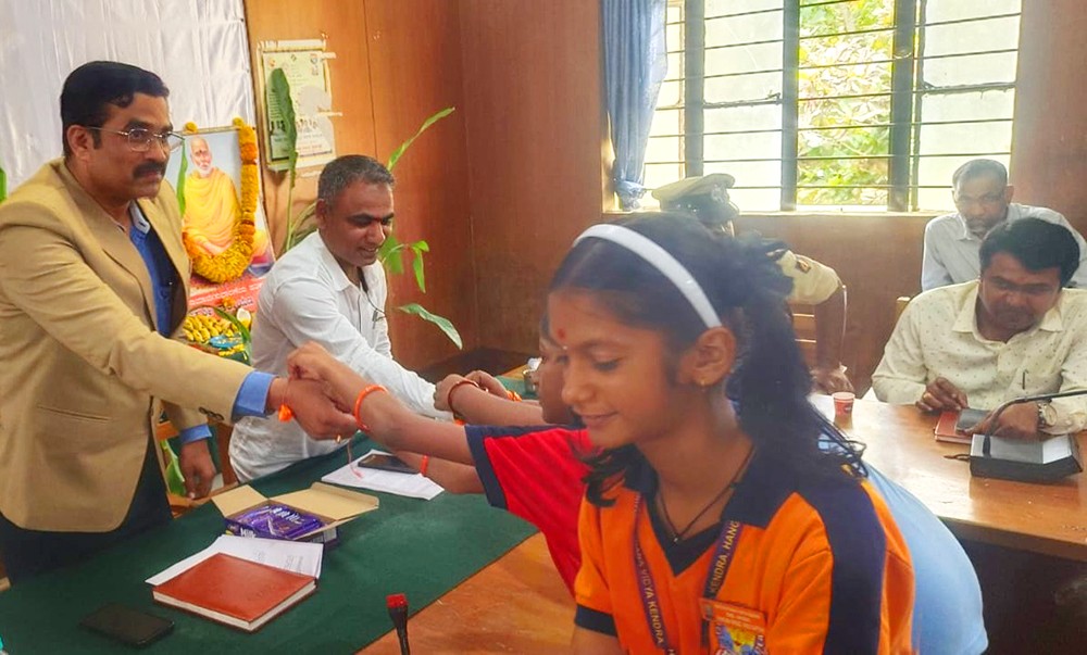 Community Spirit & Tradition Marker RVK - Hangal Celebrates Raksha Bandhan (2)